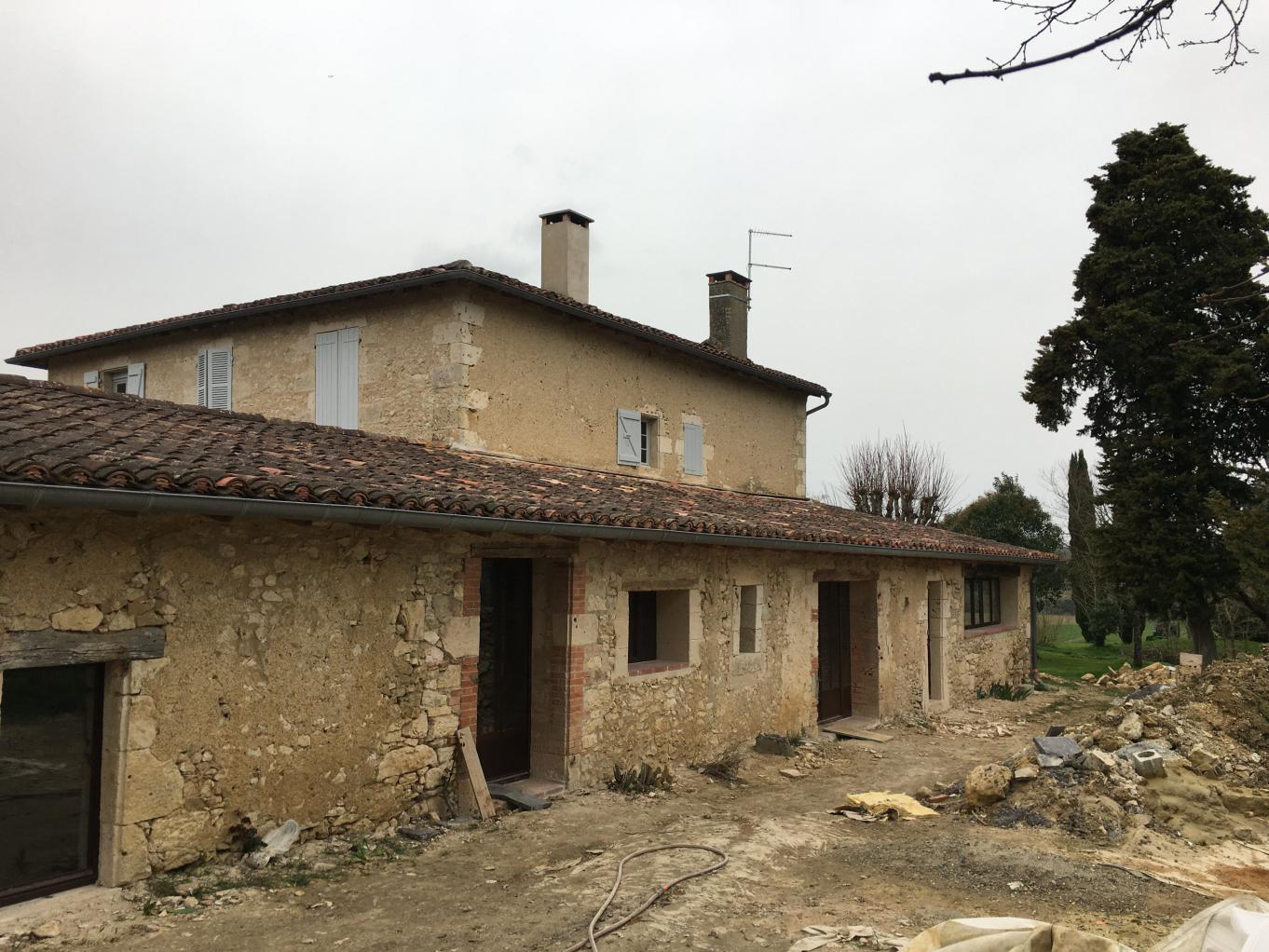 FAÇADE PENDANT TRAVAUX